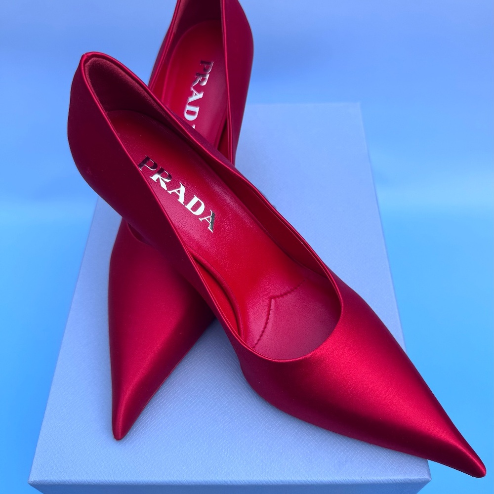 New Authentic PRADA Red Silk Pumps - Size US 7/EU 37 - Luxe Design - Orig box + - Picture 3 of 16